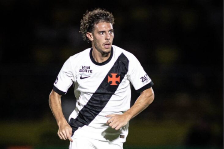 Nuno Moreira em jogo contra o Mirassol