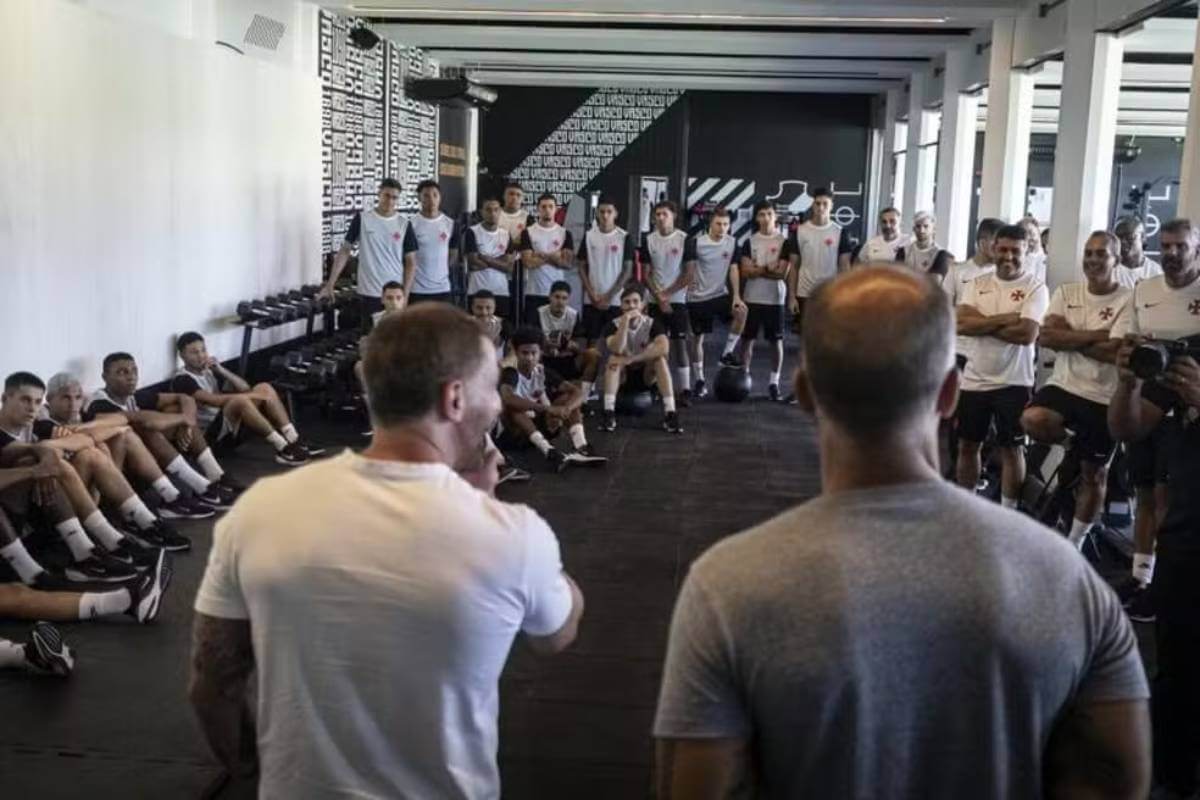 Pedrinho e Felipe em reapresentação do Vasco