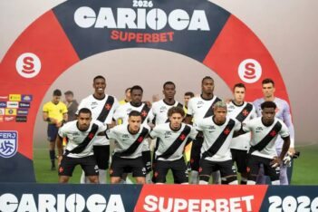 Jogadores do Vasco contra o Flamengo