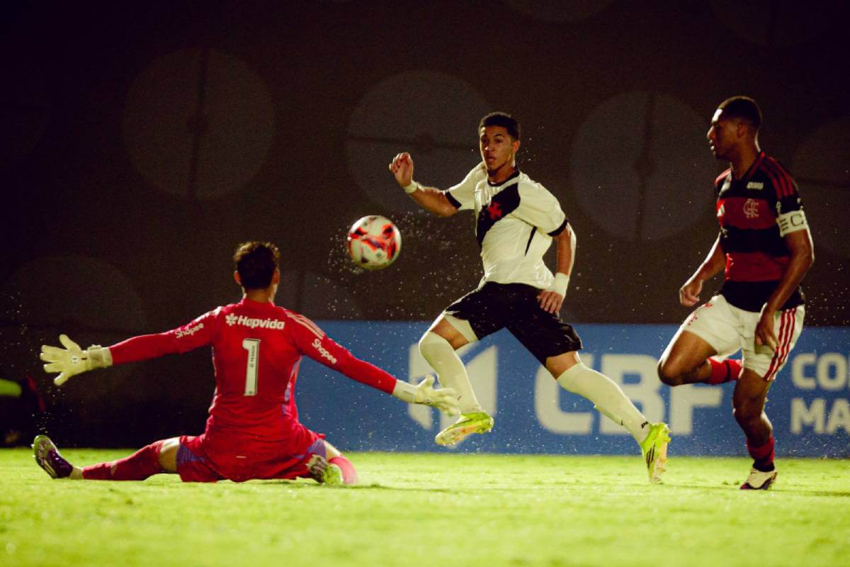 Andrey Fernandes em Vasco x Flamengo pelo Sub-20