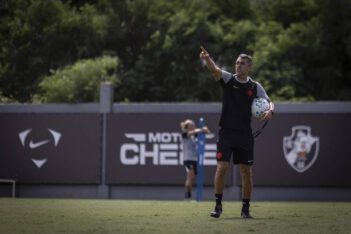 Bruno Lazaroni em treino do Vasco