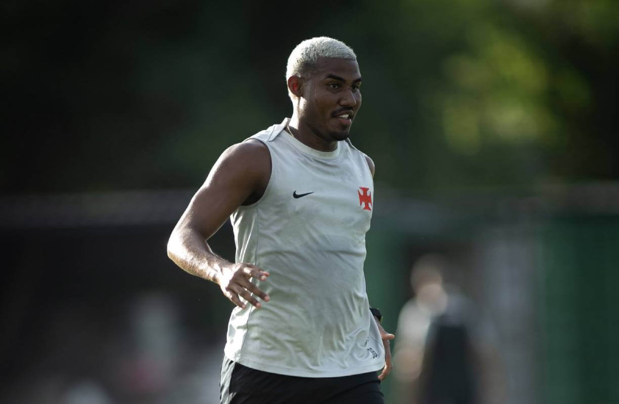 Cuiabano em treino do Vasco