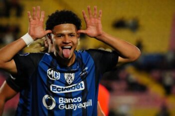 Patrik Mercado entra na mira do Vasco