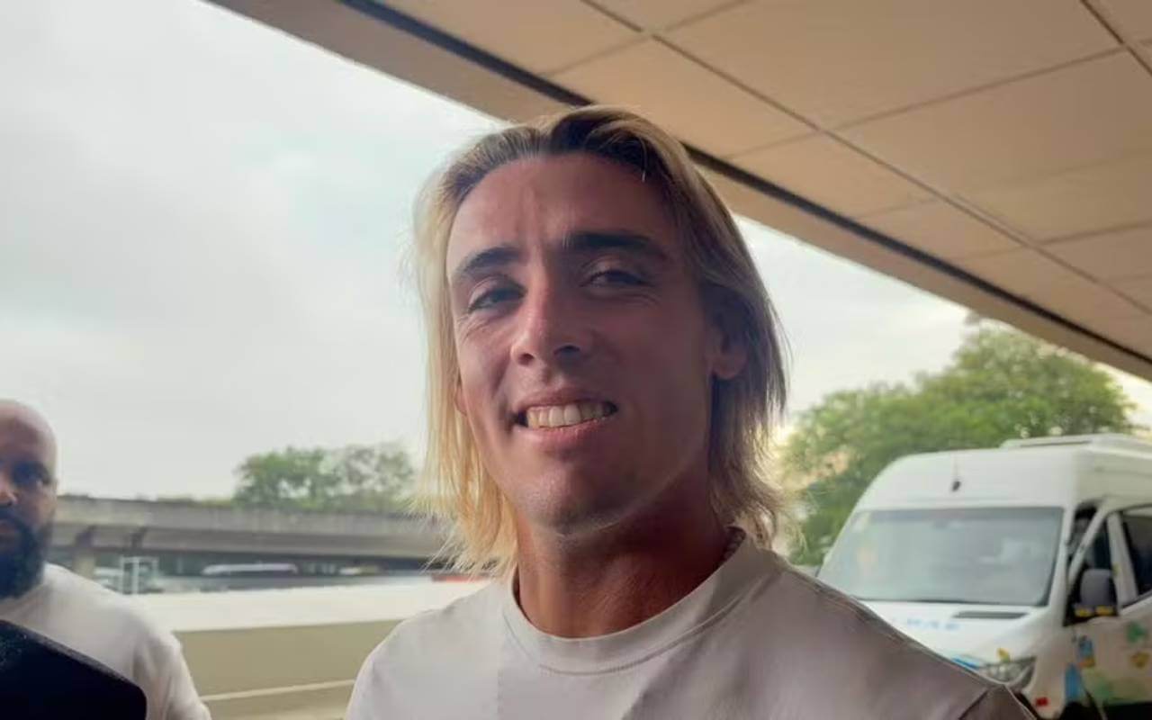 Spinelli chega ao Rio de Janeiro