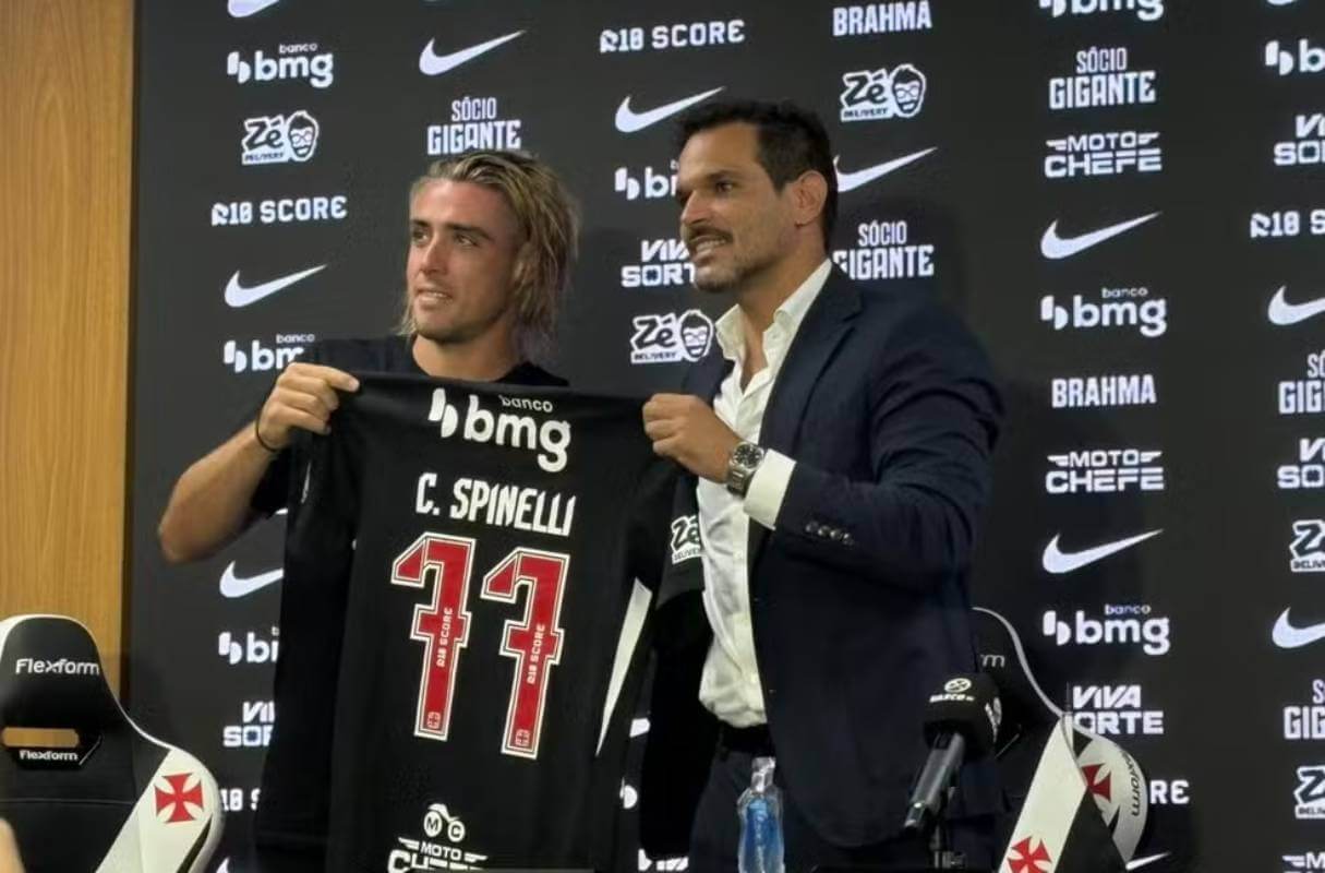 Spinelli é apresentado pelo Vasco