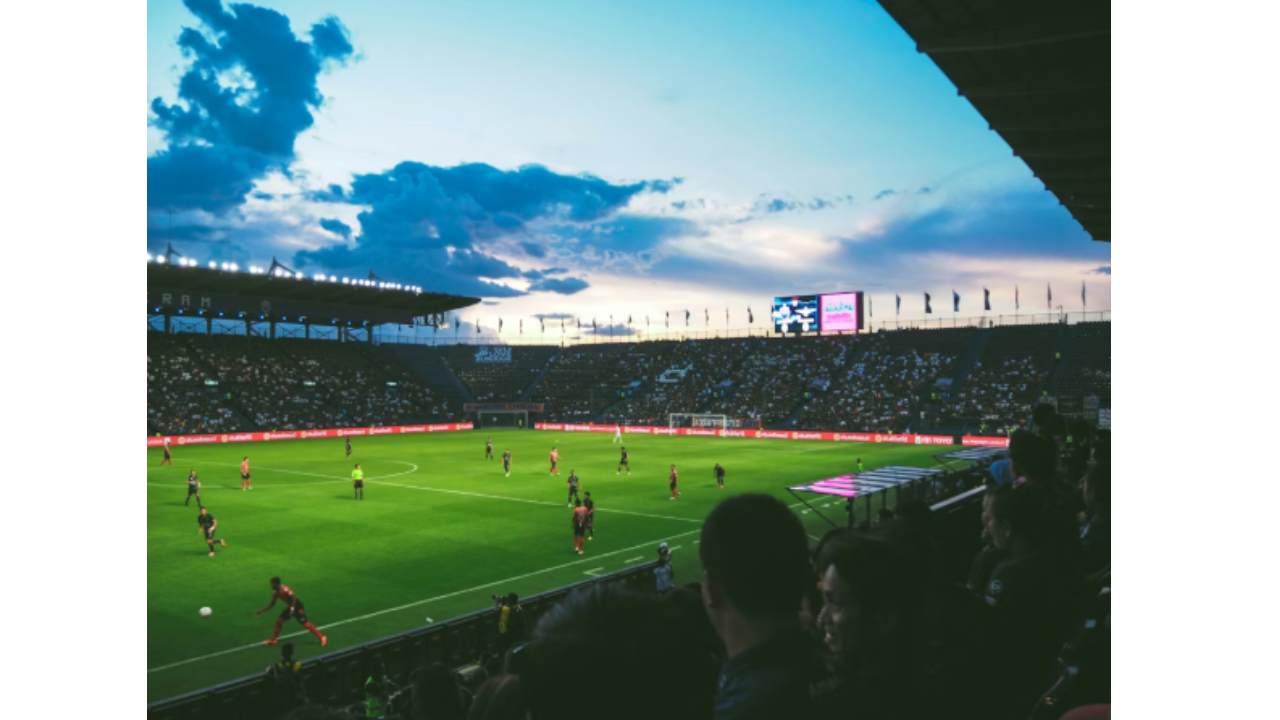 Análise do futebol e do entretenimento digital