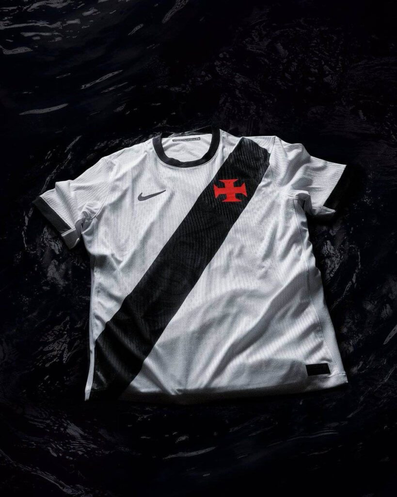 Camisa branca do Vasco em parceria com a Nike