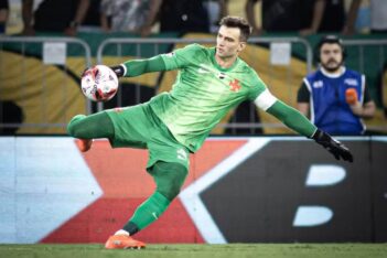 Léo Jardim em jogo pelo Vasco