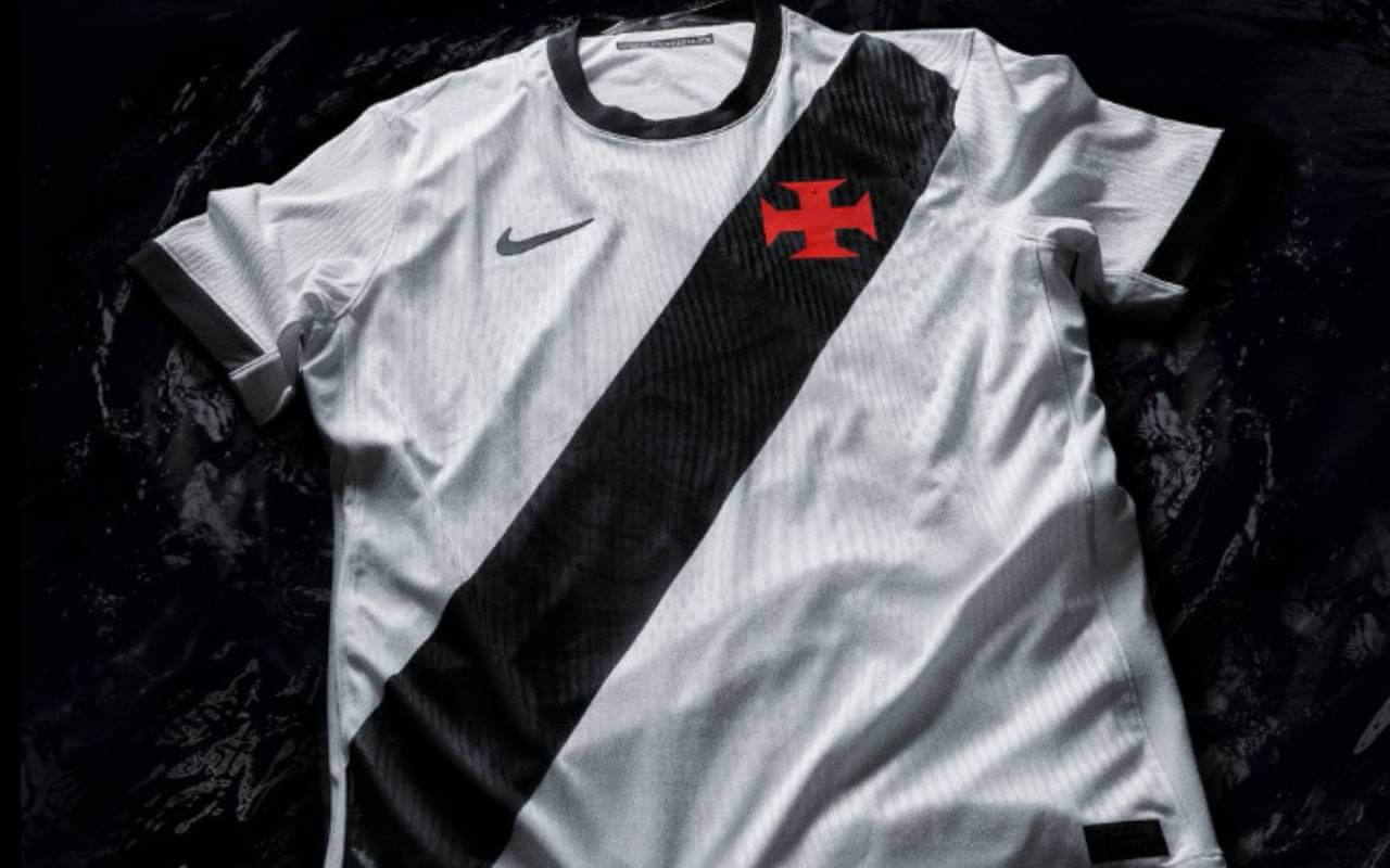 Nova camisa branca do Vasco