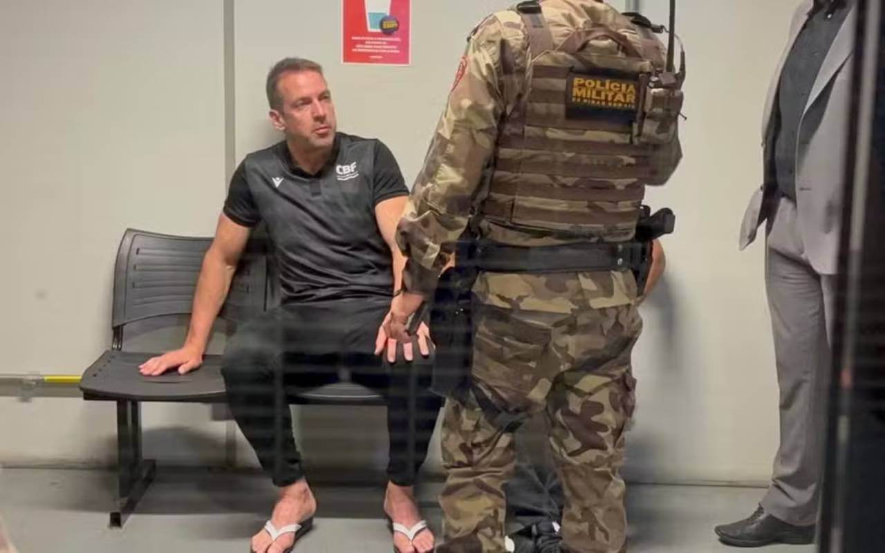 Paulo Torezin presta depoimento à Polícia