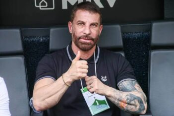 Pedrinho durante jogo do Vasco