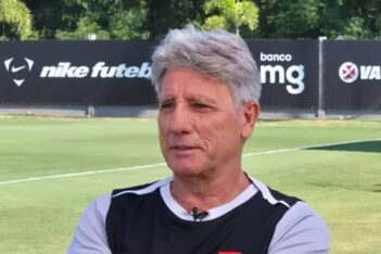 Renato Gaúcho em entrevista no CT do Vasco