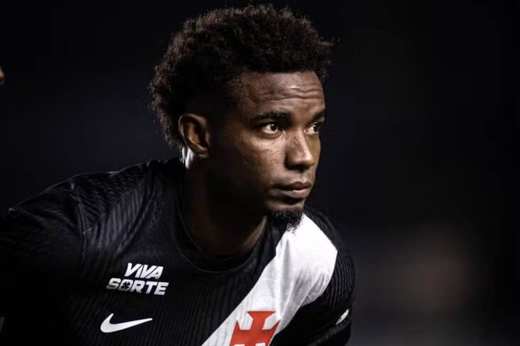 Thiago Mendes, volante do Vasco