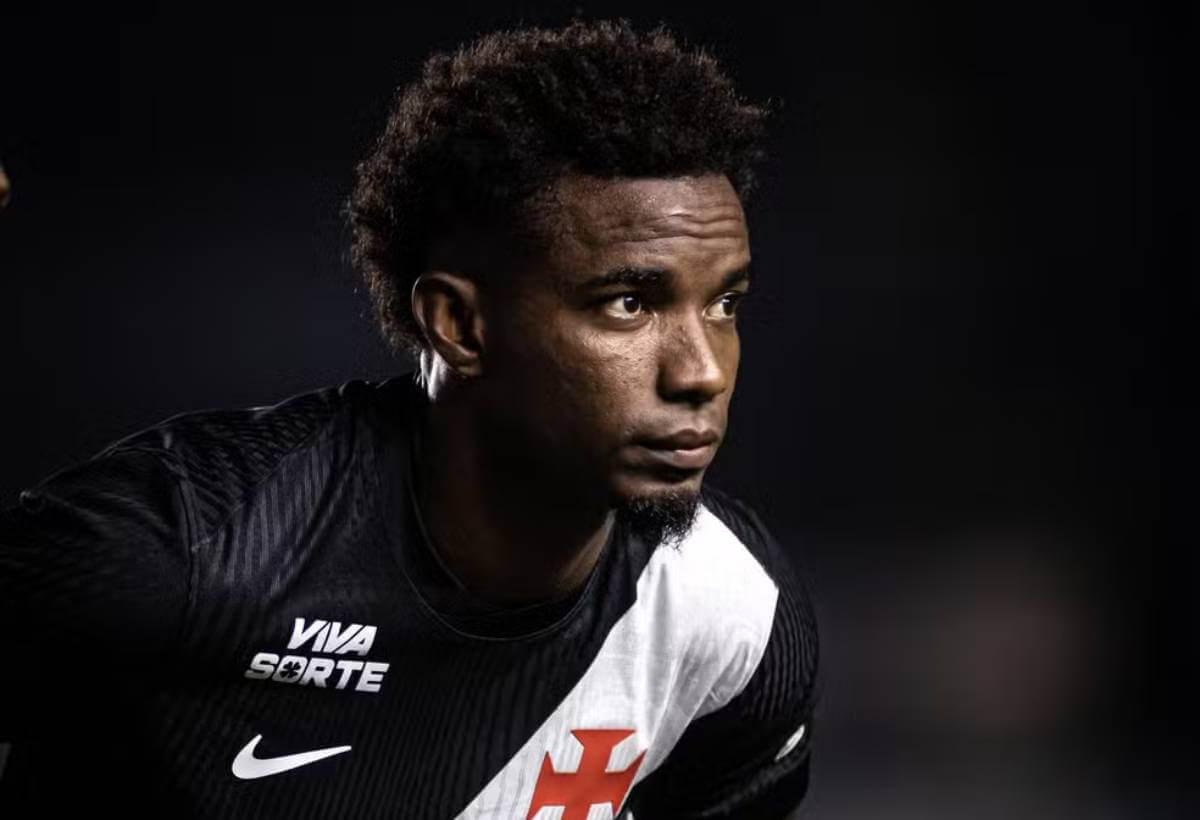 Thiago Mendes, volante do Vasco