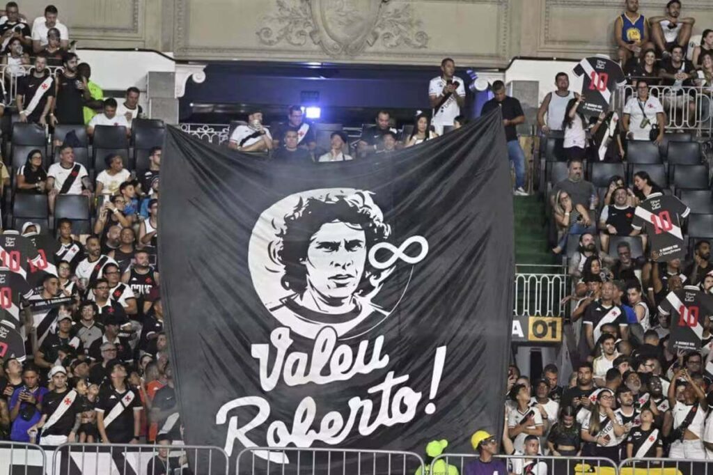 Bandeira em homenagem a Dinamite