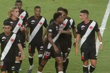 Puma e Thiago Mendes discutem em Paysandu x Vasco