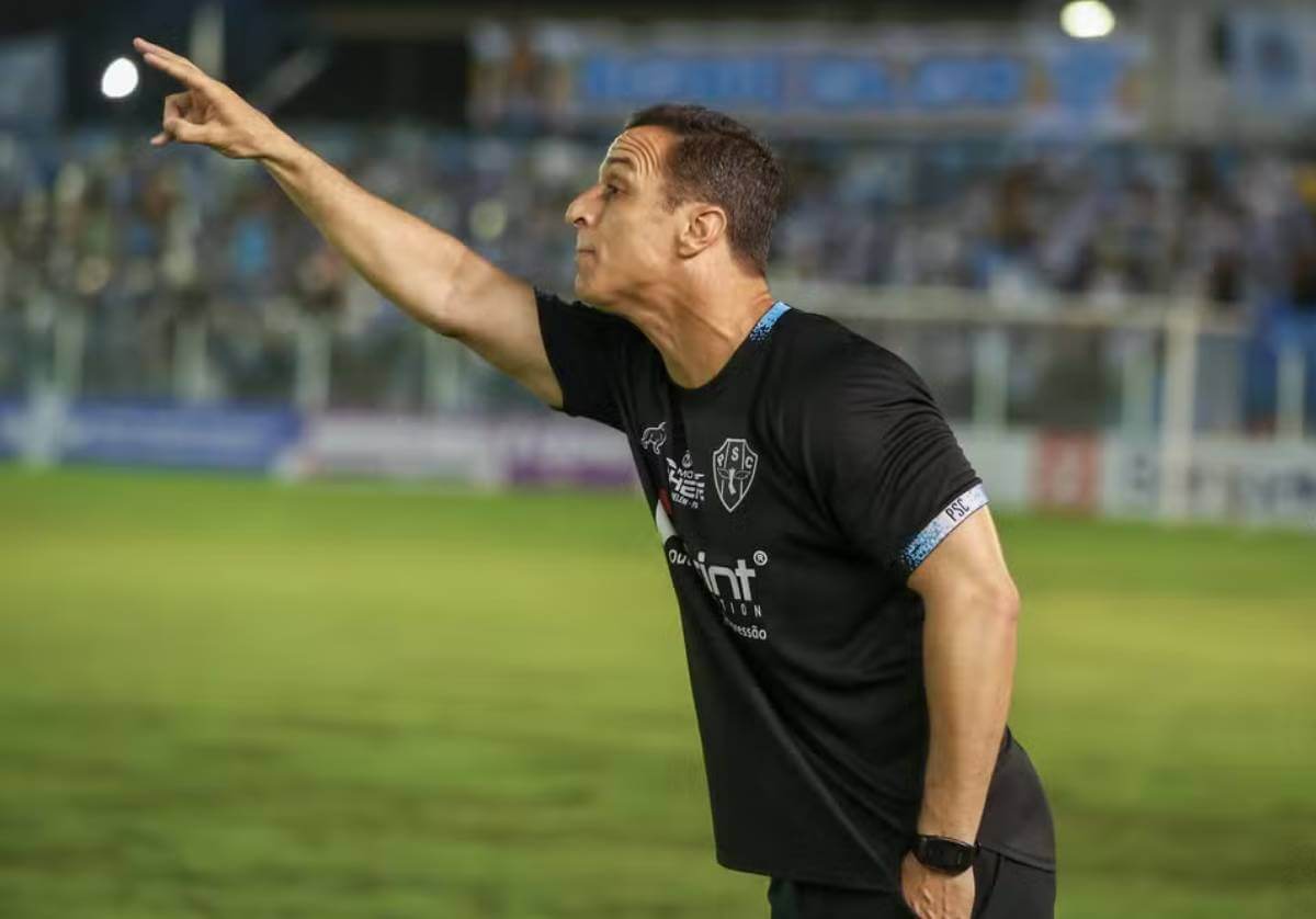 Júnior Rocha, técnico do Paysandu