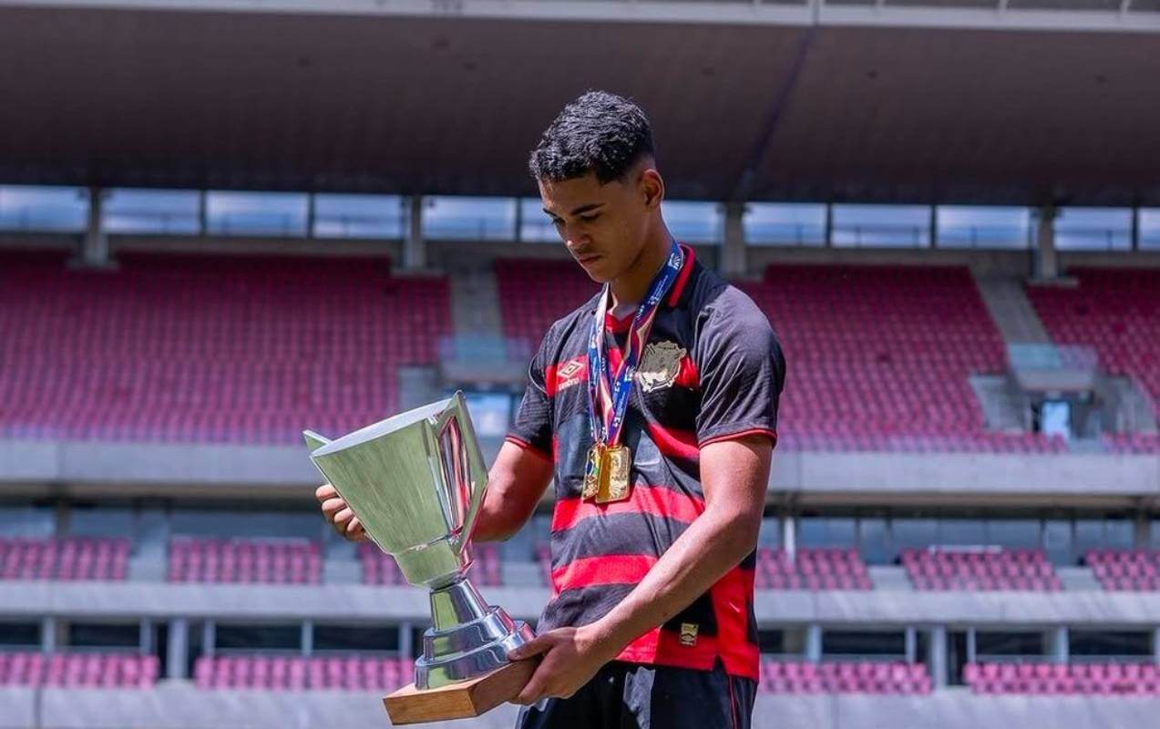 Lucas Hanry, novo volante do Sub-17 do Vasco