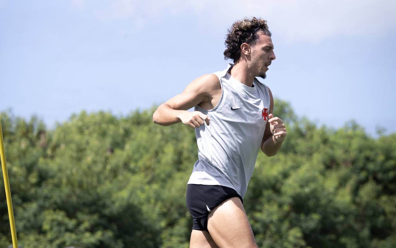 Nuno em treino na reapresentação do Vasco