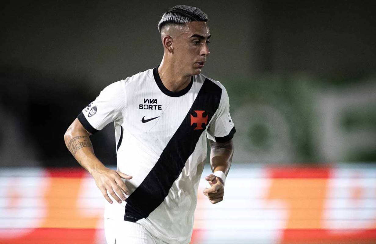 Puma em jogo contra o Barracas Central