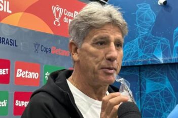 Renato Gaúcho se emociona após morte de irmã