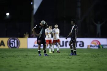 Barros e Thiago Mendes em Vasco x Bragantino