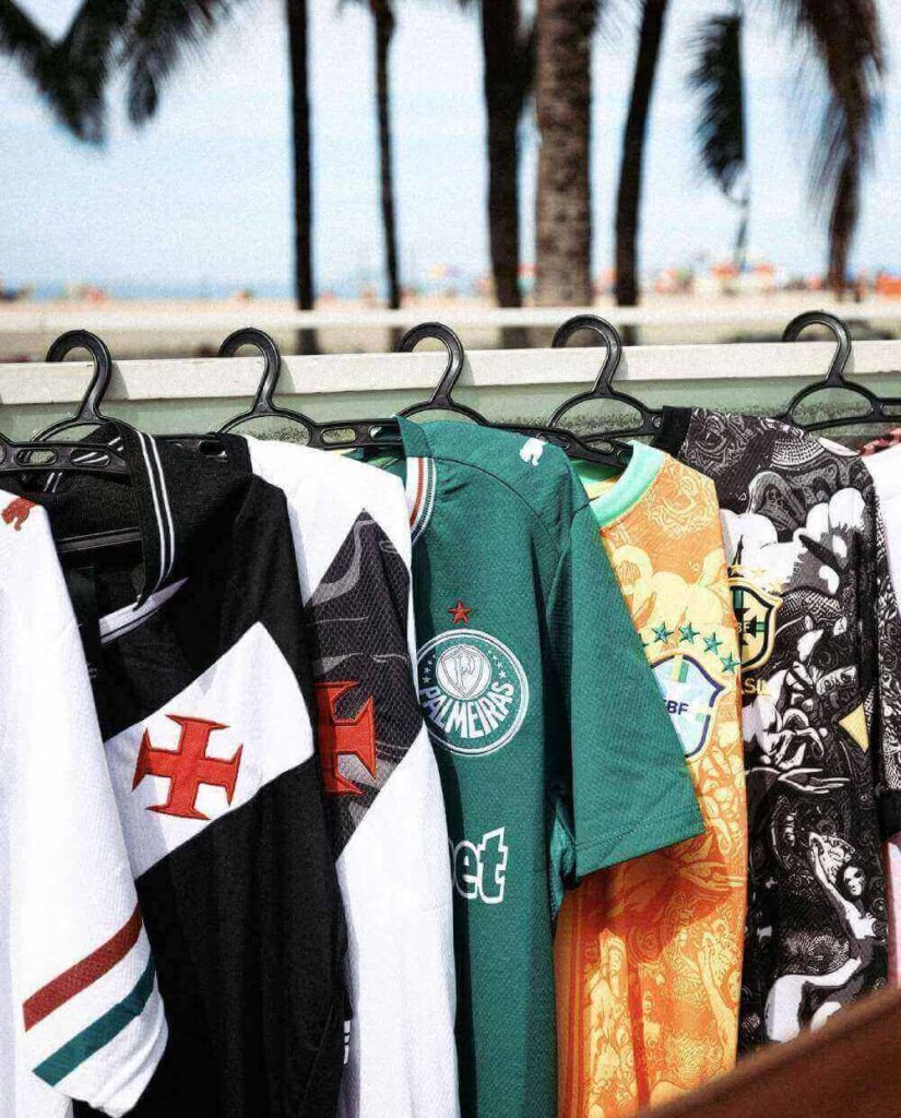 Camisa do Vasco aparece em publicação do Palmeiras