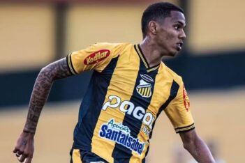 Dantas em ação pelo Novorizontino