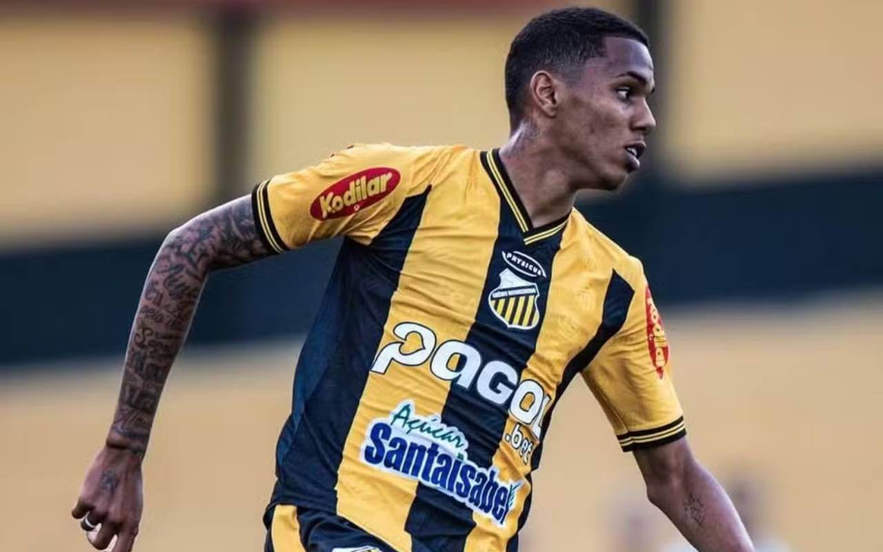 Dantas em ação pelo Novorizontino