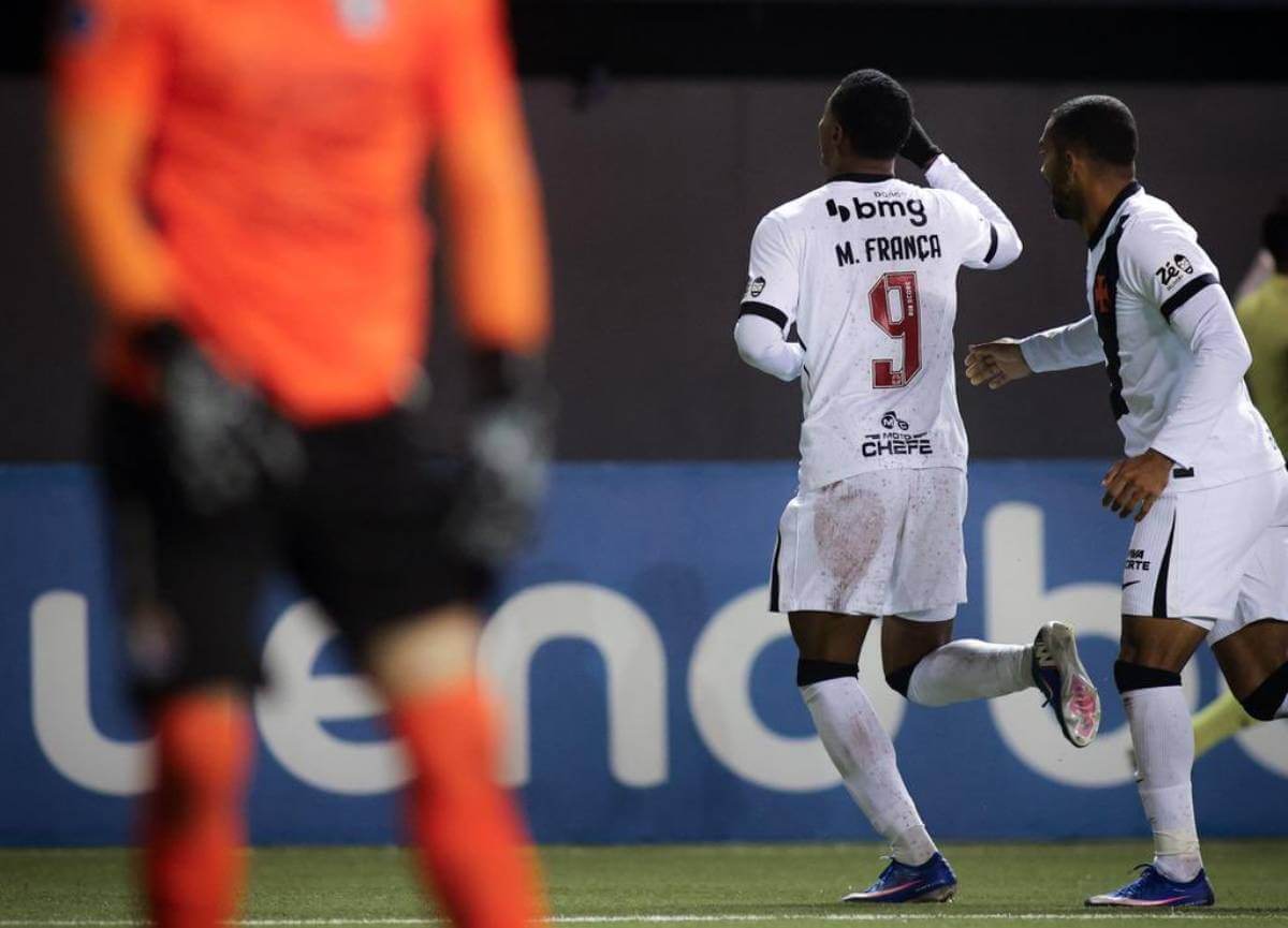 Matheus França marca 1º gol pelo Vasco