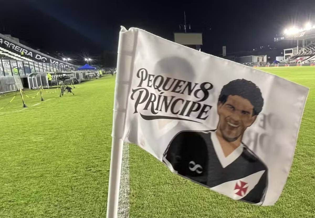 Vasco homenageia Geovani em São Januário