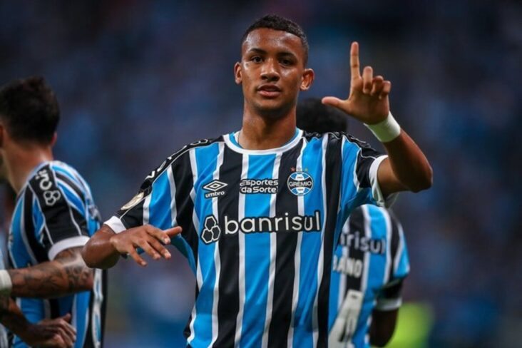 André Henrique