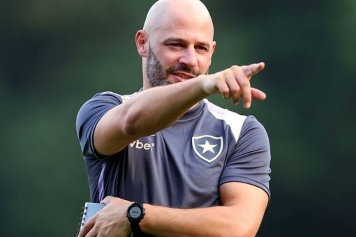 Franclim Carvalho, técnico do Botafogo