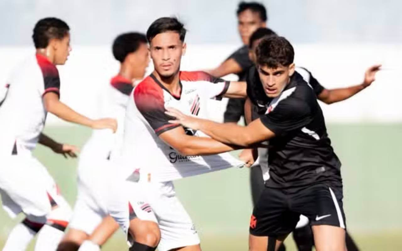 Vasco x Athletico-PR pelo Brasileiro Sub-17