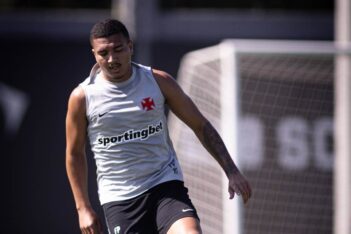 Mateus Carvalho volta a treinar com bola