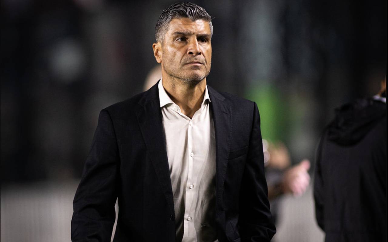 Pedro Emanuel em Vasco x Mirassol