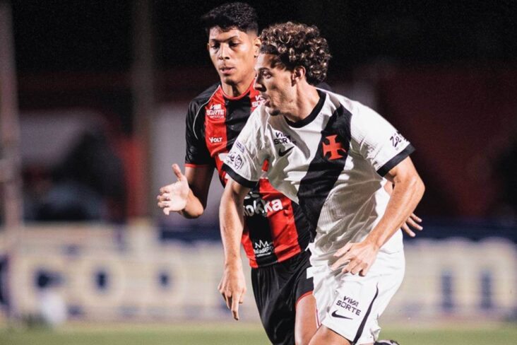 Jogo entre Vitória e Vasco no Barradão