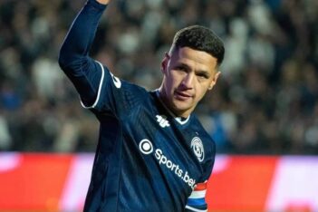Alex Arce entra na mira do Vasco