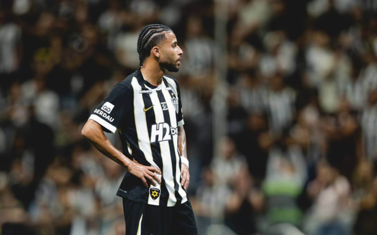 Alexsander entra na mira do Vasco
