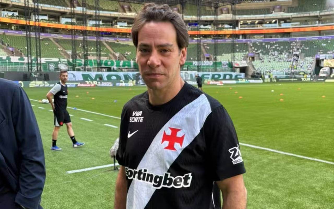 Marcos Lamacchia com a camisa do Vasco