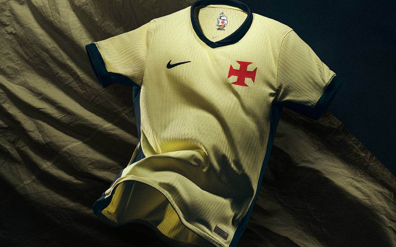 Nike e Vasco lançam terceira camisa