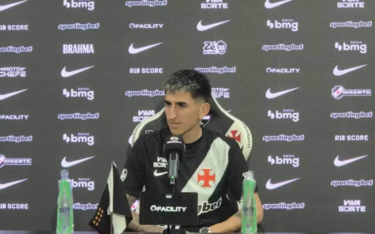 Lescano é apresentado oficialmente pelo Vasco