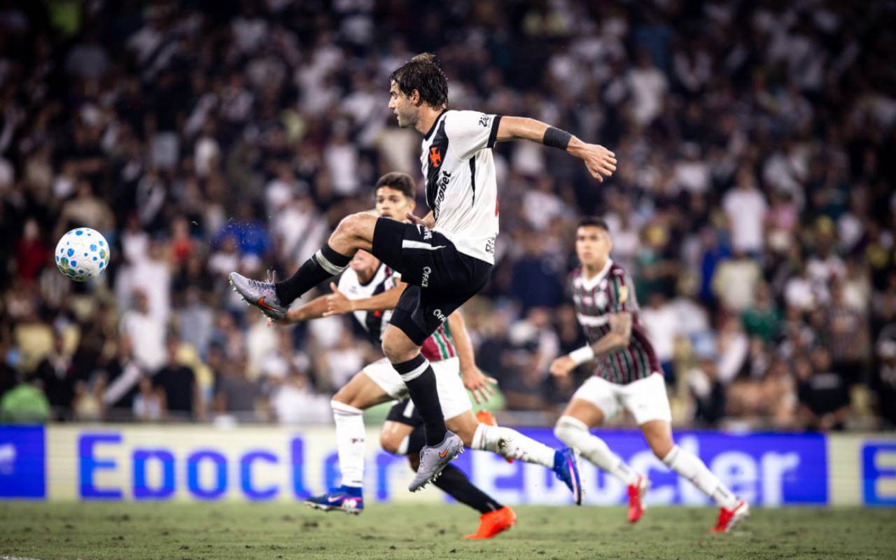 Sosa em ação pelo Vasco contra o Fluminense