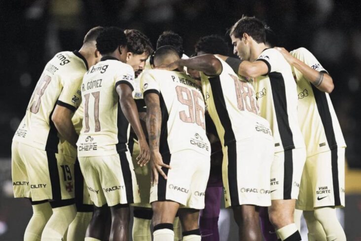 Vasco x Coritiba em São Januário