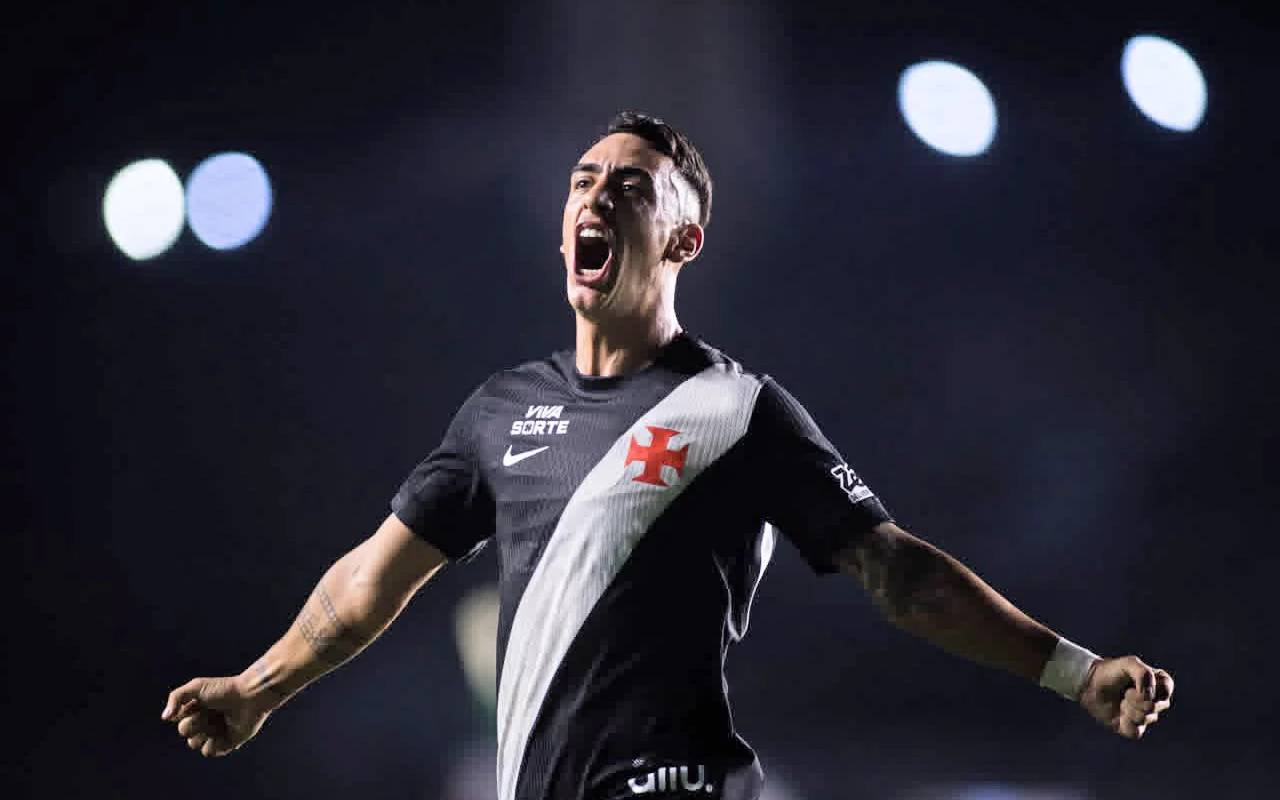 Puma comemorando gol contra o Corinthians